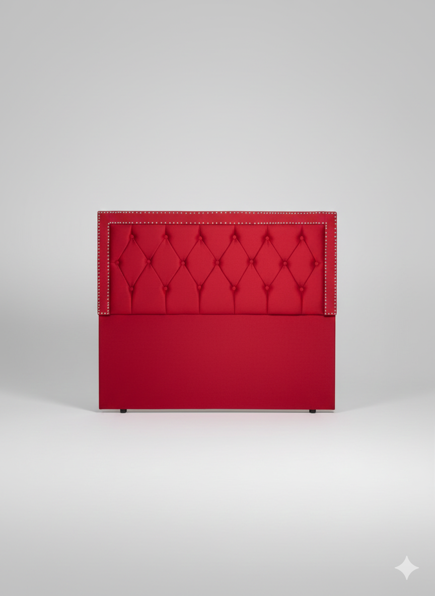 Espaldar Rombo Rojo con Tachas y Patas Cortas